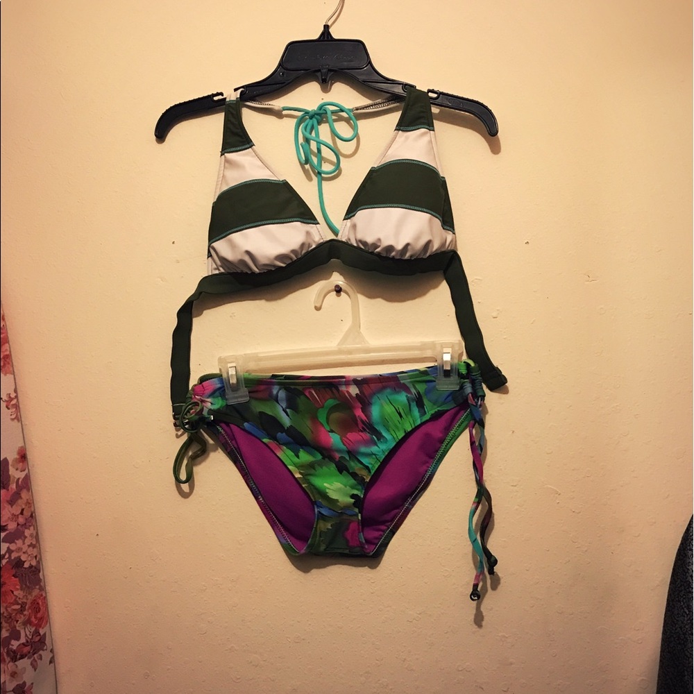 👙 SWIM SUIT: Xhilaration/Mossimo Sz L/M ☀️
