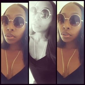 Meet your Posher, Deanna