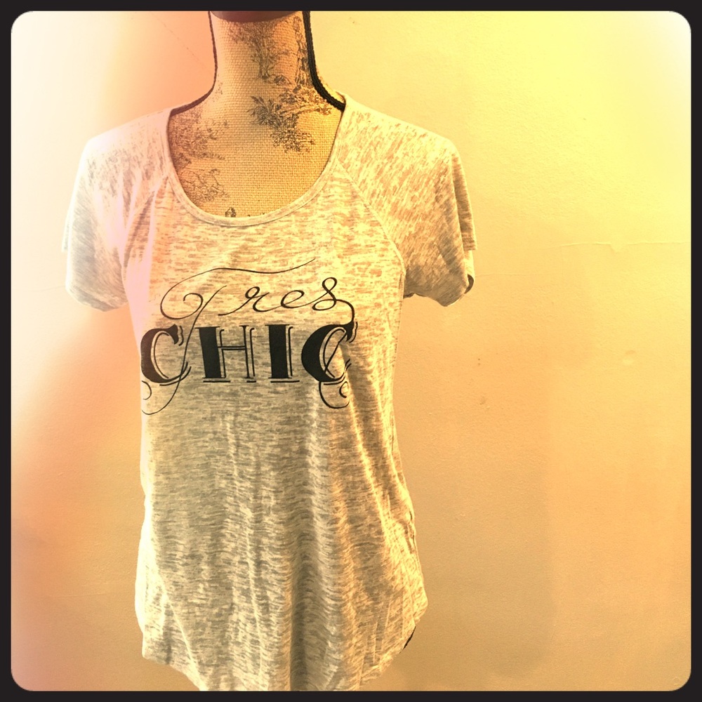 Chic t-shirt!