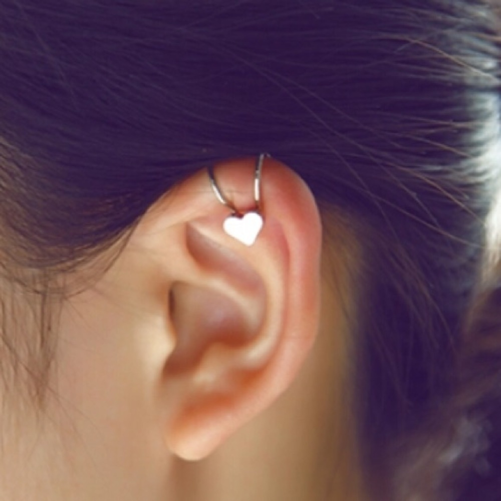 ✨heart ear cuff✨ - Picture 2 of 3