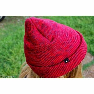 Unisex red and black speckle beanie