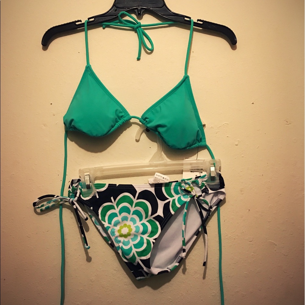 👙 SWIM SUIT: Rocky/No Boundaries - Sz M ☀️