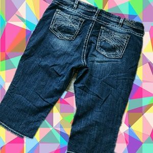 Silver Tuesday Capris