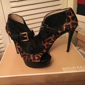 Michael Kors printed hair calf heels