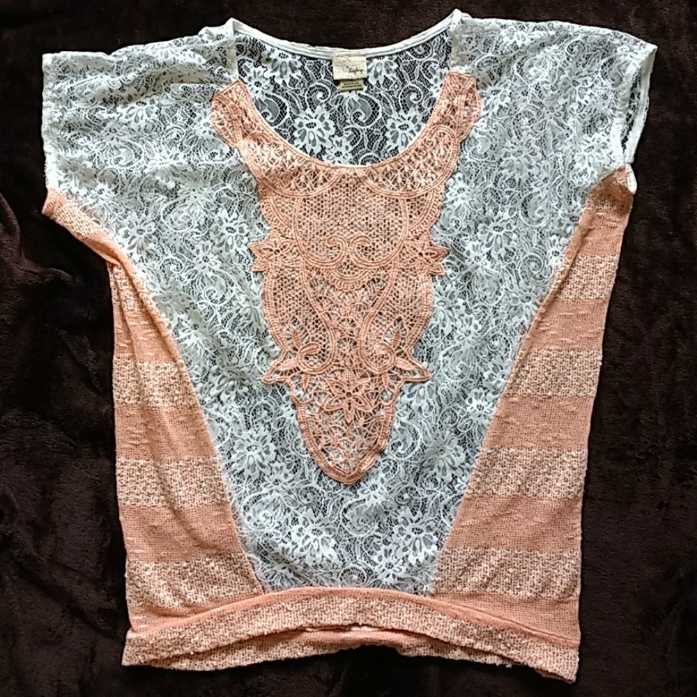 White and Peach Lace Top - Buckle