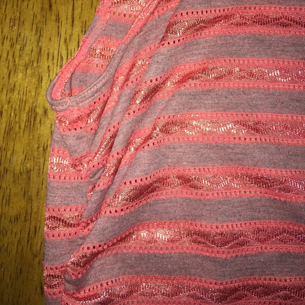 Ladies Top - Picture 3 of 5