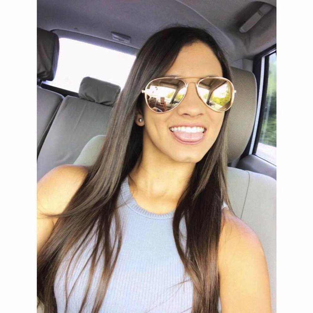 Meet your Posher, Gabriela