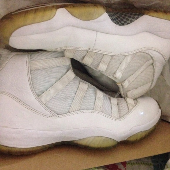 Jordan 11 size 9 1/2
