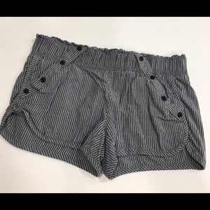 Fabric straight shorts!