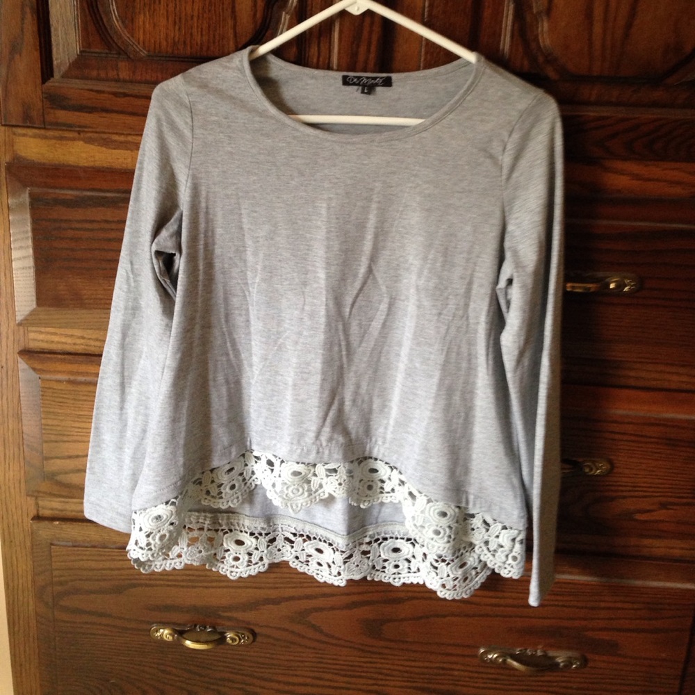 Lg long sleeve top.