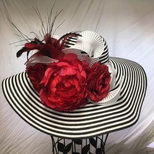 Gorgeous Black white & Red Derby hat 🐎🎩