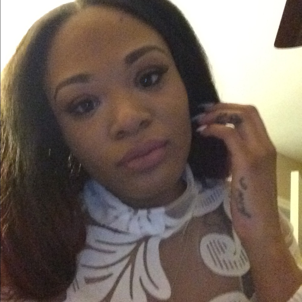 Meet your Posher, Alexus