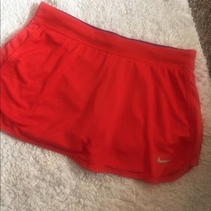 Nike women's short running size S