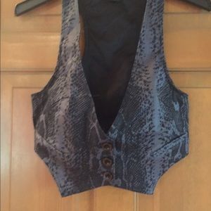 Nollie  vest