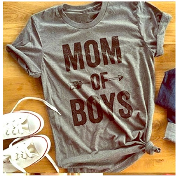 💥NEW💥 Mom of boys T - Picture 2 of 5