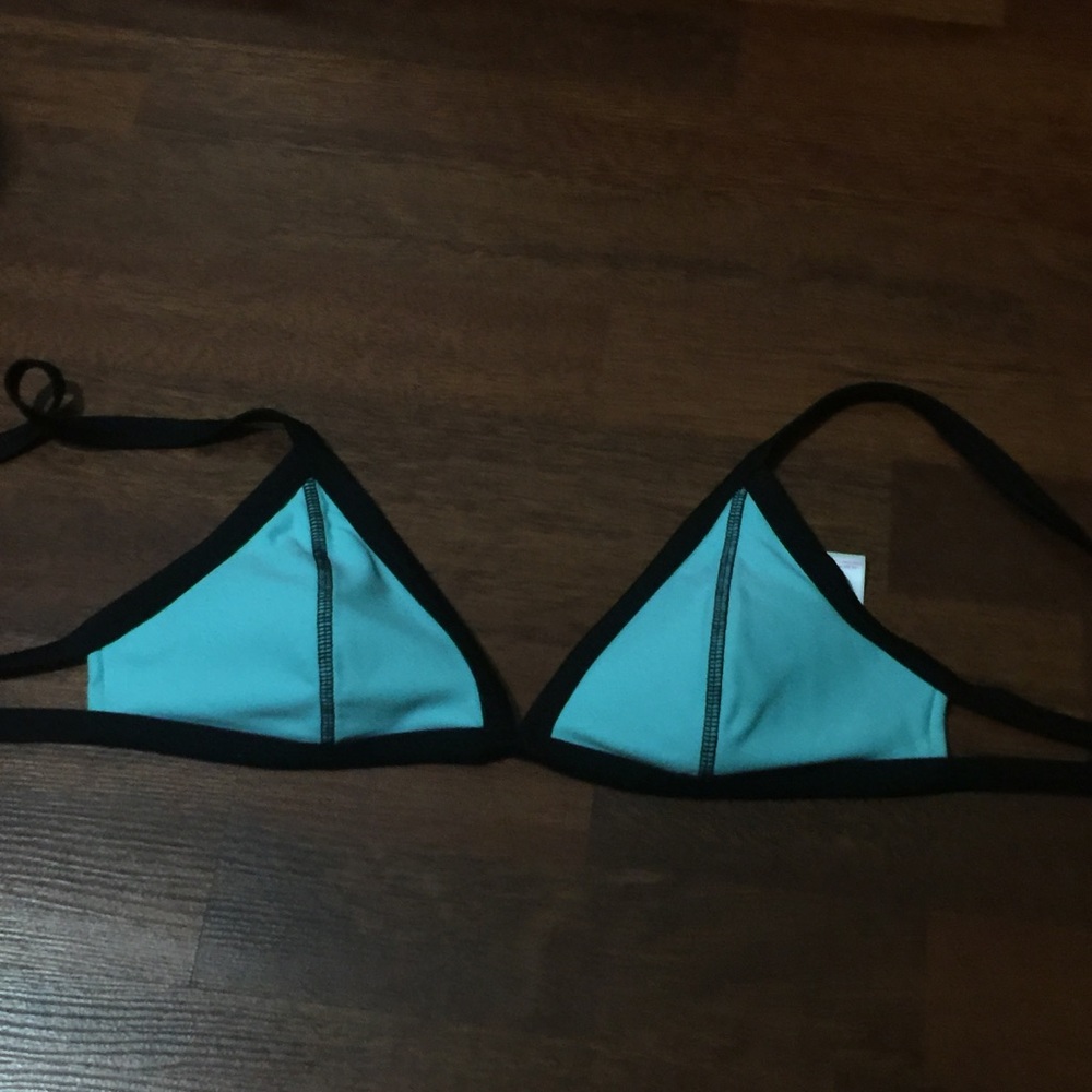 xhilaration mint bikini top! size small!
