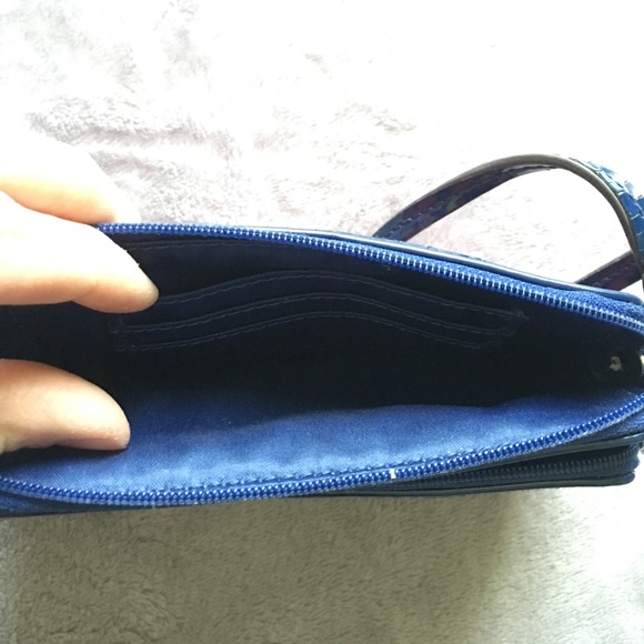 Floral Coach wristlet - Picture 5 of 7