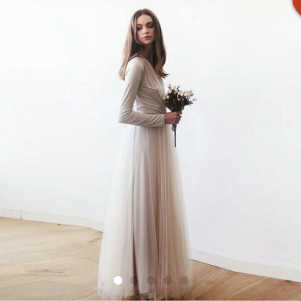 Maxi tulle long sleeve wedding dress