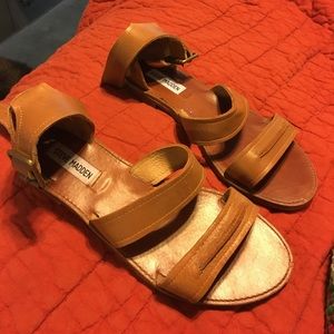 Like New✨ Steve Madden Dressel Sandals