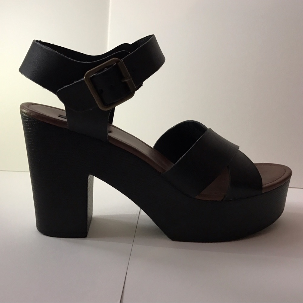 Black platform sandals