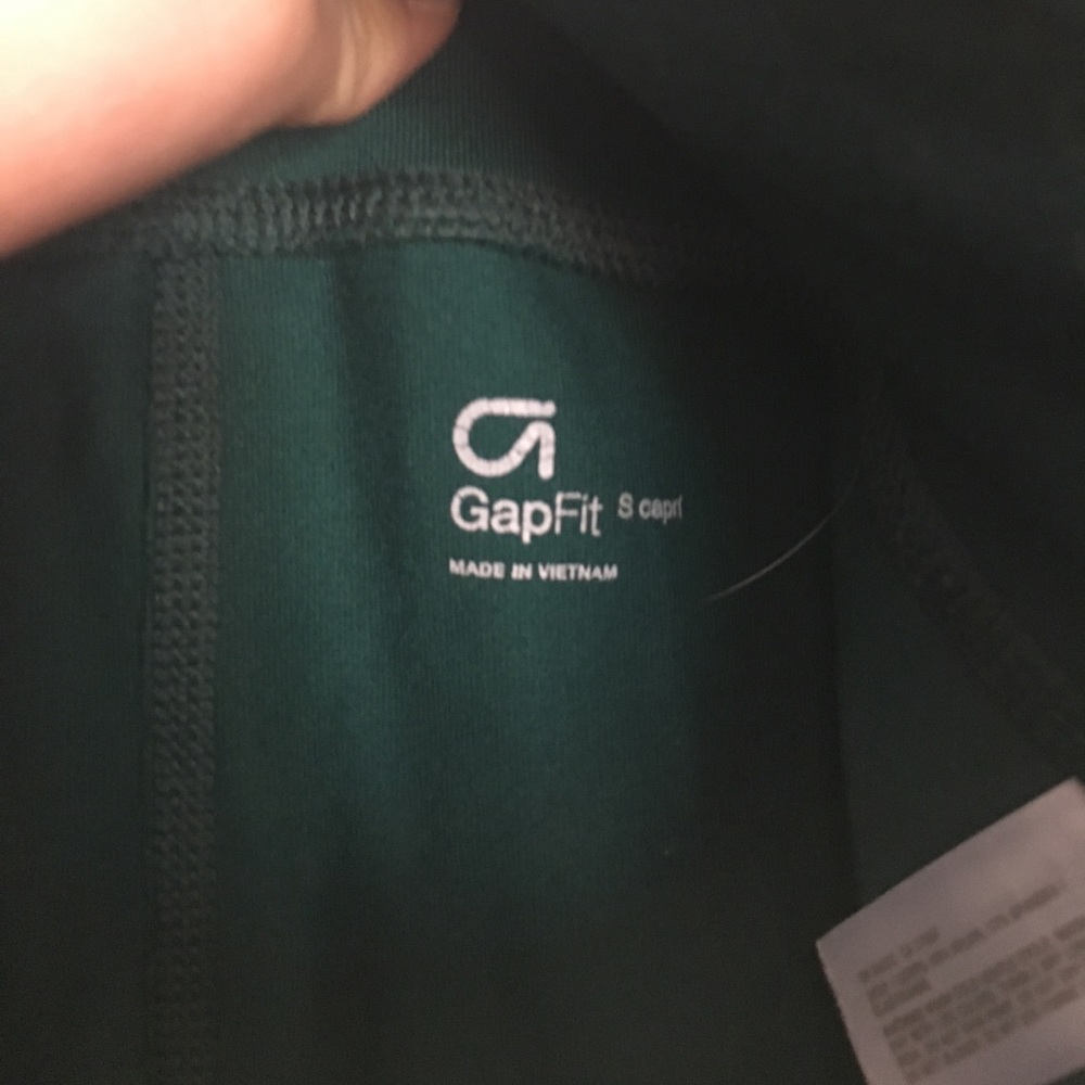 Gap cropped workout leggings - Picture 2 of 3