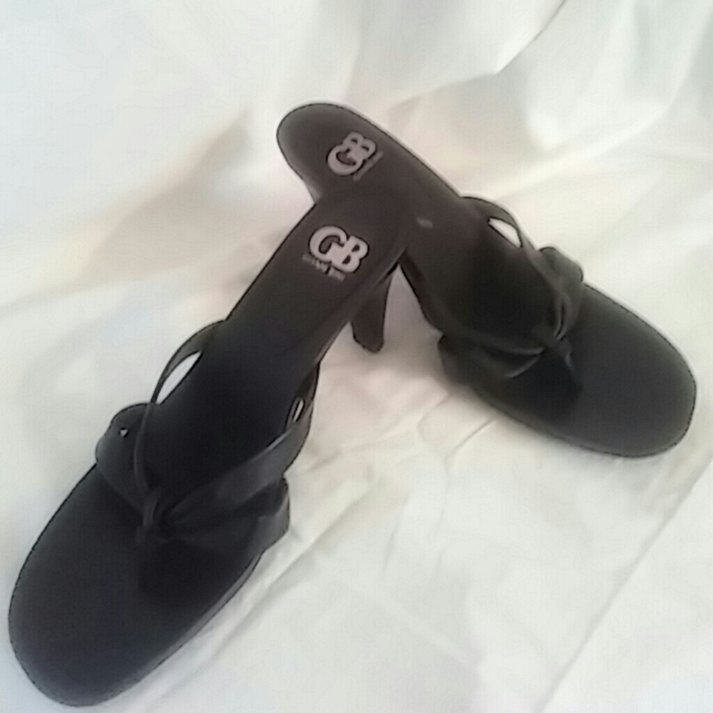Black Gianni Bini sandals leather