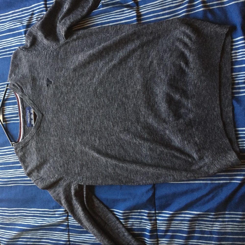 American eagle outfitters sweater athletic fit