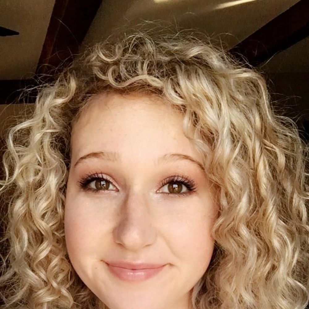 Meet your Posher, Carly