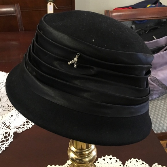 Vintage hat - Picture 2 of 3