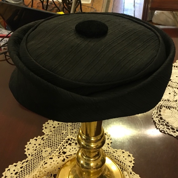 Vintage hat - Picture 2 of 2