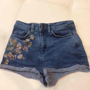 topshop motto shorts size 24!