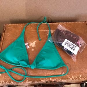 2 VS triangle bikini tops
