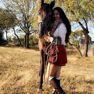 Meet your Posher, Alondra