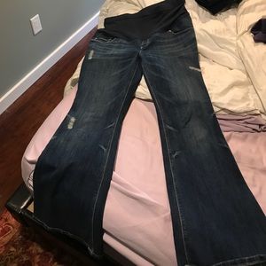 Old Navy Maternity Full panel distressed jeans 👖
