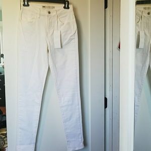 New Levi high rise skinny white jeans