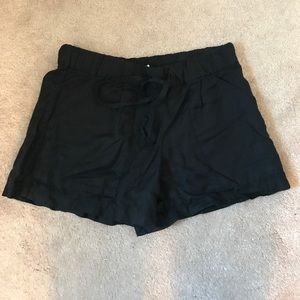 Black shorts - LOFT