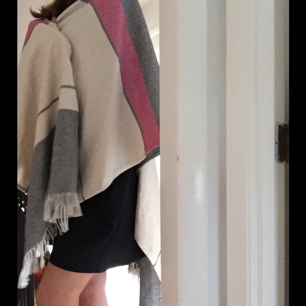 GAP cape - Picture 4 of 7