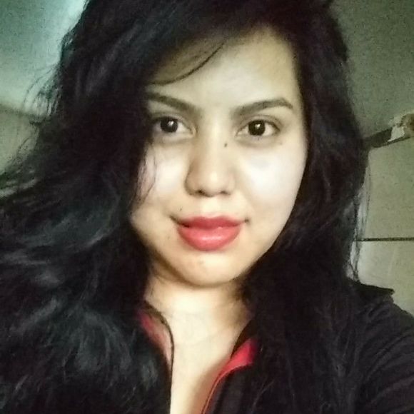 Meet your Posher, Jessica - Picture 1 of 1