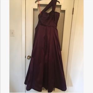 Monique Lhuillier one shoulder gown