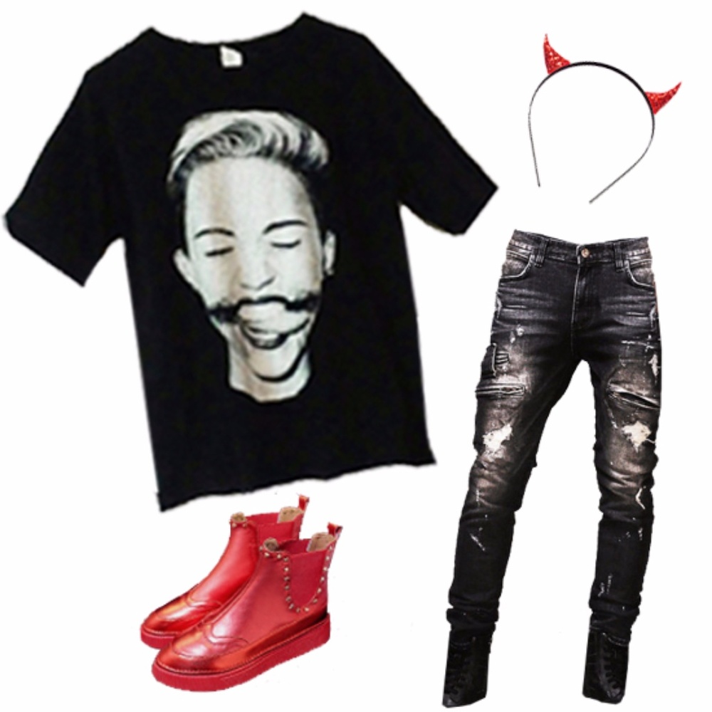 Miley's Tongue Tee