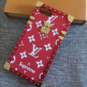 Louis Vuitton Trunk case red