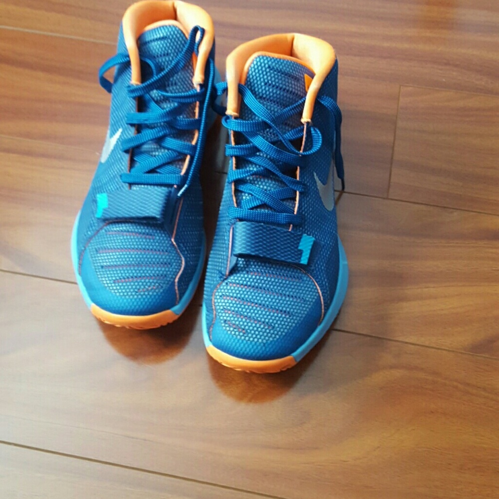 Men sneakers