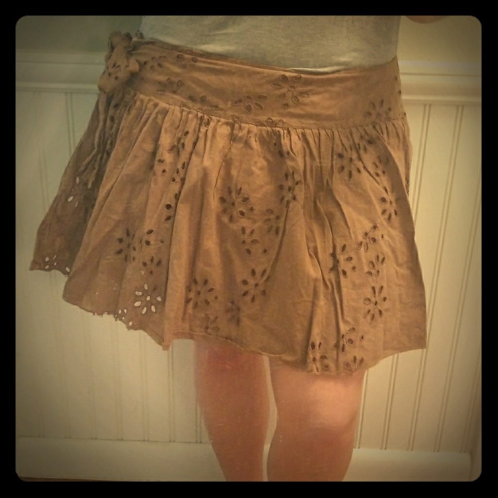 Brown eyelet tie skort