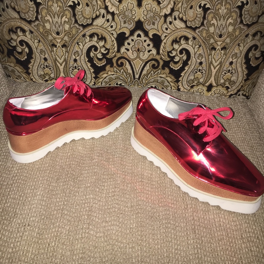 Red Oxnard platform shoes