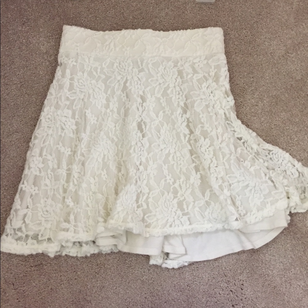 Lace skirt