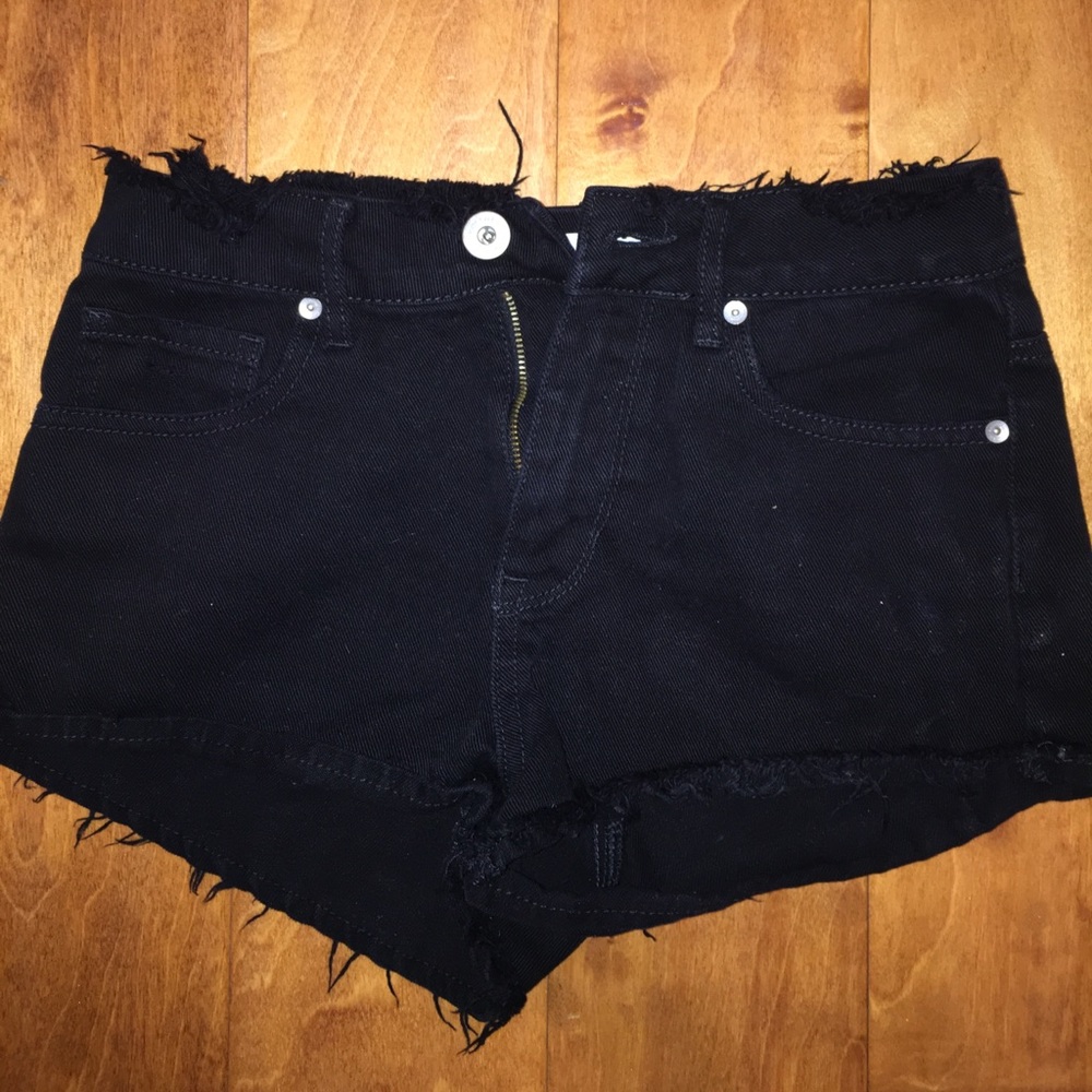 Black Bullhead Jean Shorts