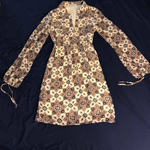 Long sleeve dress - Picture 1 of 2