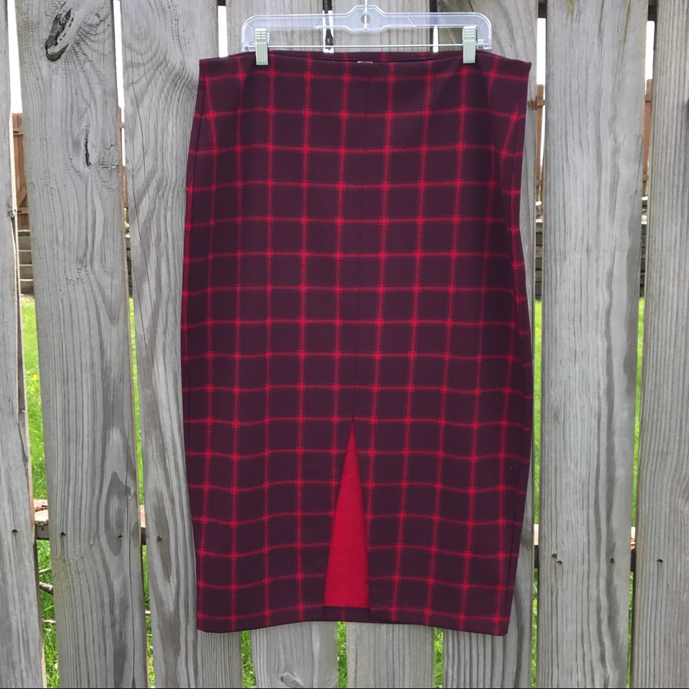 Old Navy funky skirt w/ front slit.