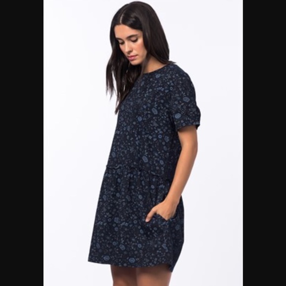 GAP Dresses & Skirts - GAP dropwaist floral babydoll dress