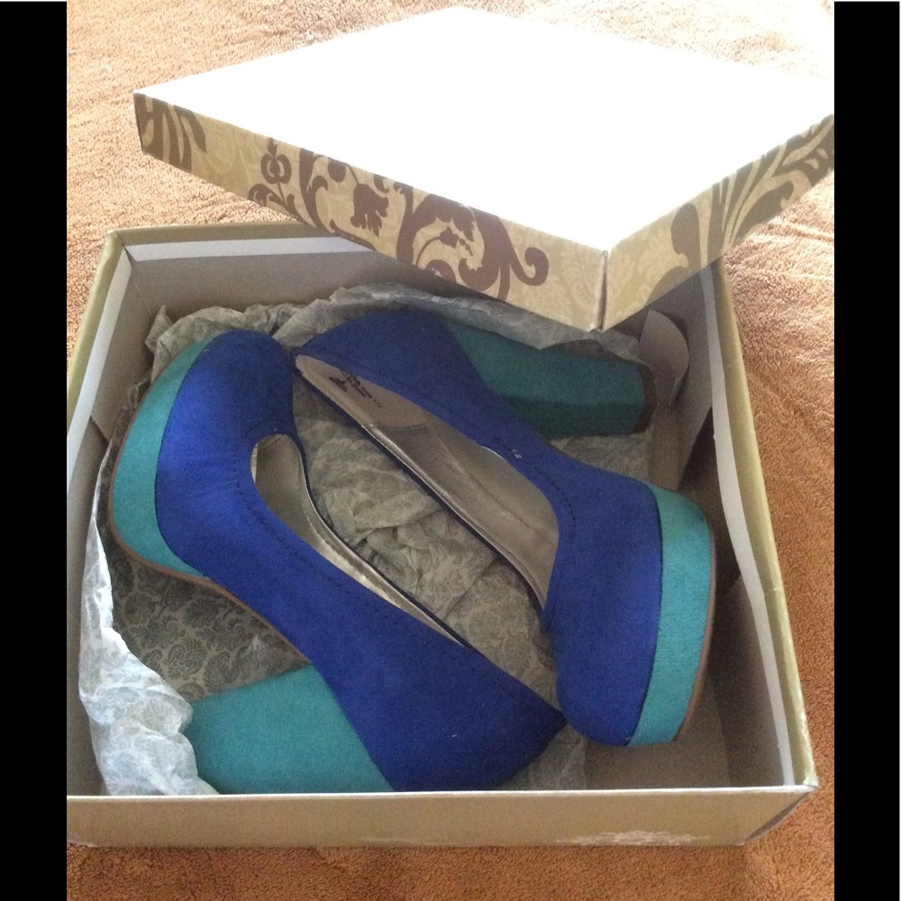 Platform shoes sz 7